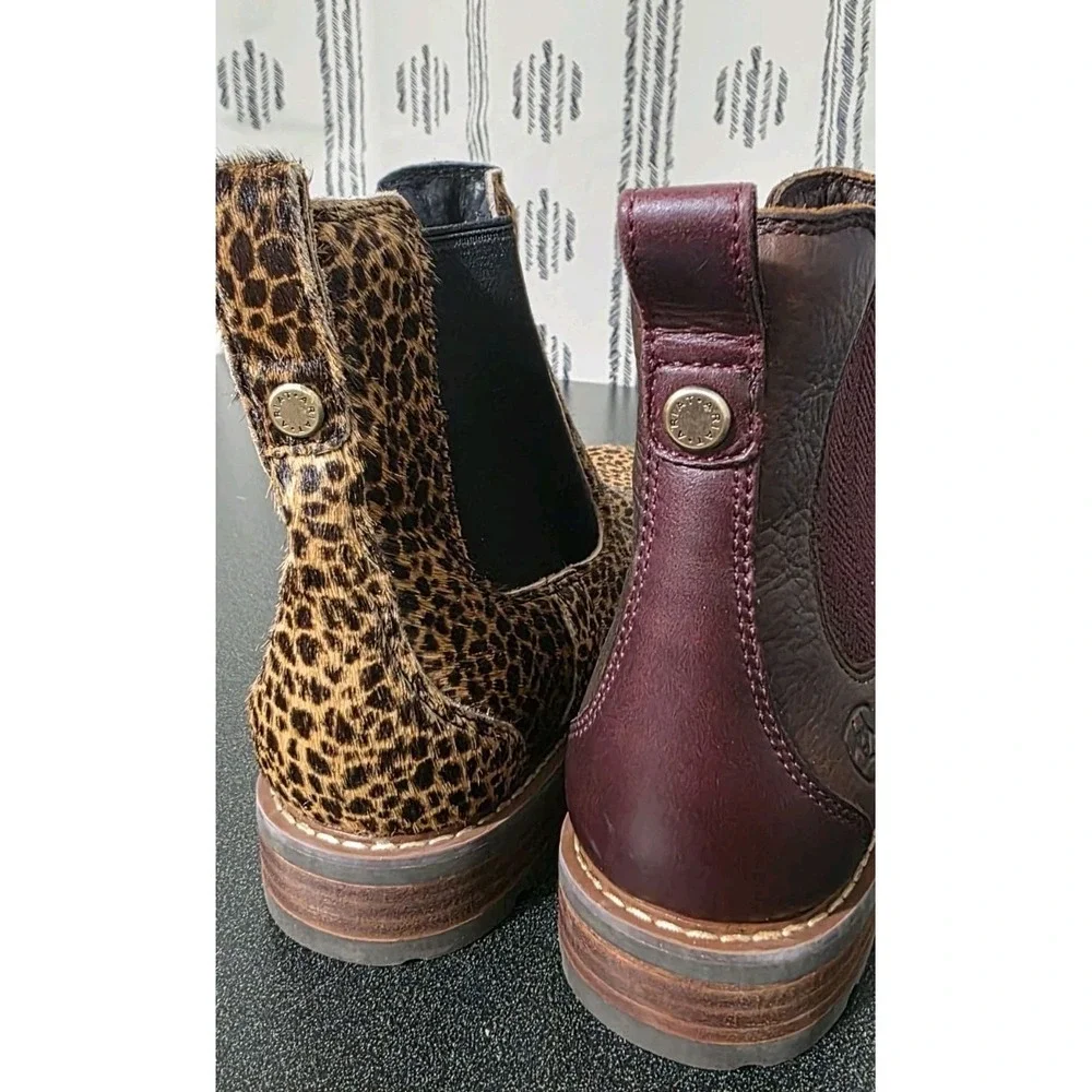 Ariat Women's Wexford Waterproof Leather Lug‎ Sole Chelsea Booties R FOOT ONLY